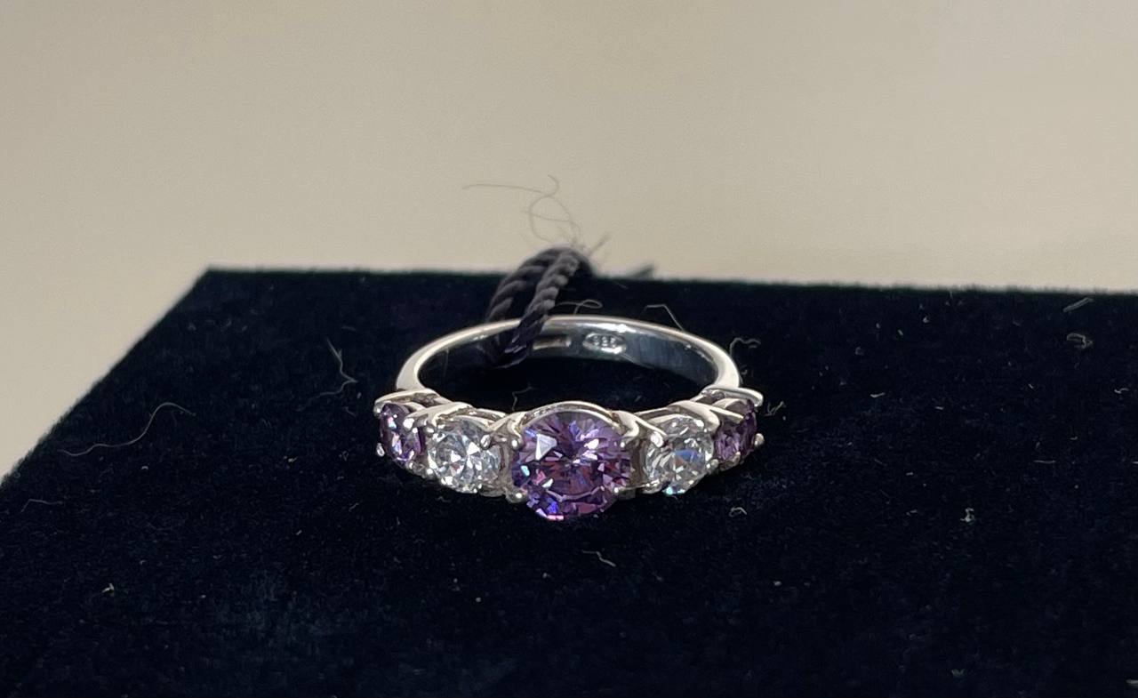 Кольцо с фианитами